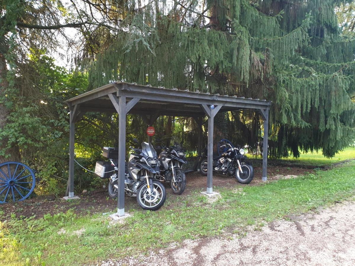 Bed and Breakfast La Ferme de Jeanne Saint-Girons  Exterior foto